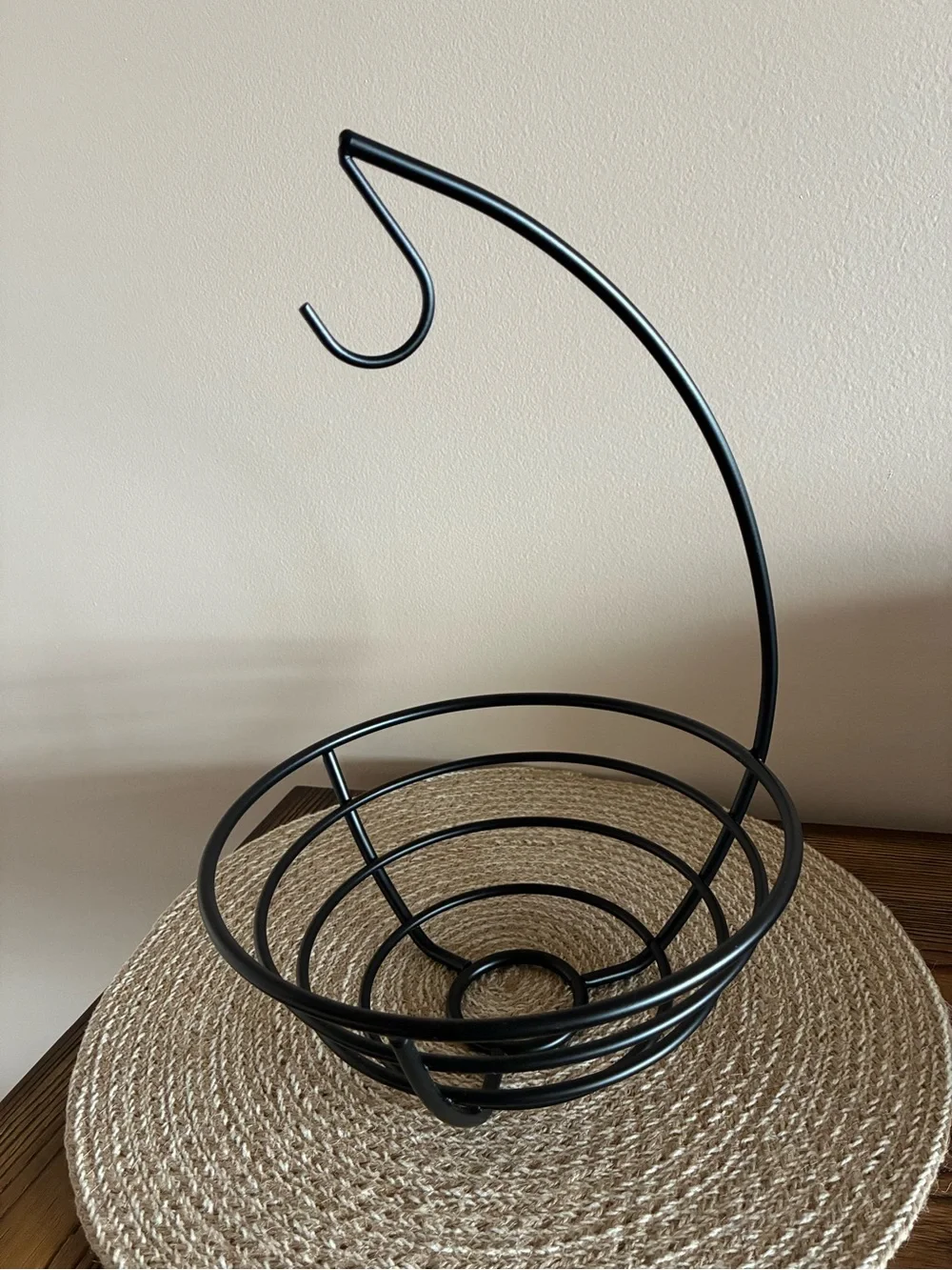 Fruit Basket with Banana Hanger EUC!